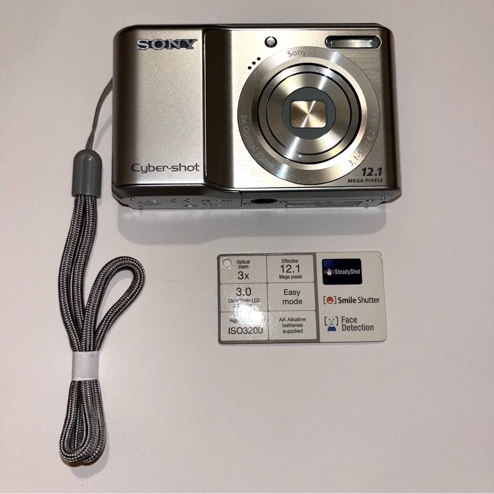 Sony Digital Camera Cyber-shot 12.1 Mega Pixels